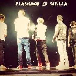 Cuenta dedicada al #Flashmob1DAllAroundSpain2 en Sevilla, organizado por @Bring1DtoSP.