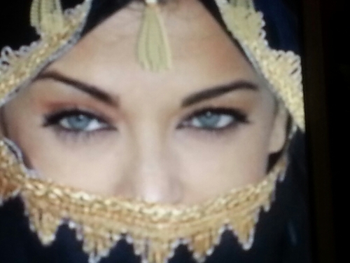 BntAlrefai's profile picture. بنت الكويت وعاشقه لسماها ومتيمه بترابهااتنفسها بكل معاني الهيام 🇰🇼