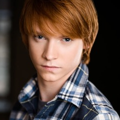 Im Austins Best Firend RP-RL] Me @_FriendlyTrish @Austinthemoon96 And @HawkEyeDawson11 Form TeamAustin :) I want to be a director