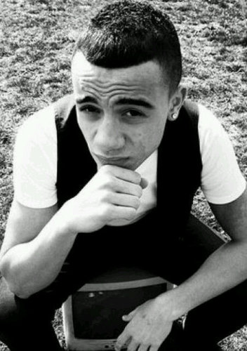 Compte FAKE on est la pour rigole et passer des bon moment ALLER FOLLOW @paulHautDSeine !!!!!!!!!!!!!!!!!!!!!!!!!!!!!!!!!!