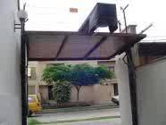 Fabricación y Automatización de portones. Invernaderos. Herrería Artística. Rejas, Verjas, etc. Tel. (0981) 190-170. Email: portonesleo@gmail.com