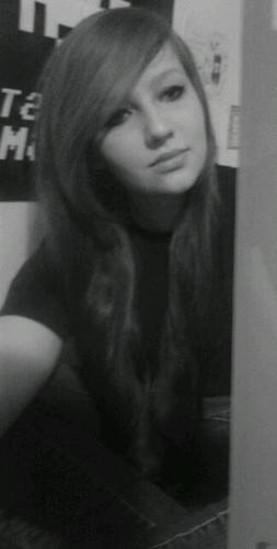 anna_bluelight's profile picture. 