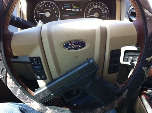 TorrezIsrael's profile picture. 