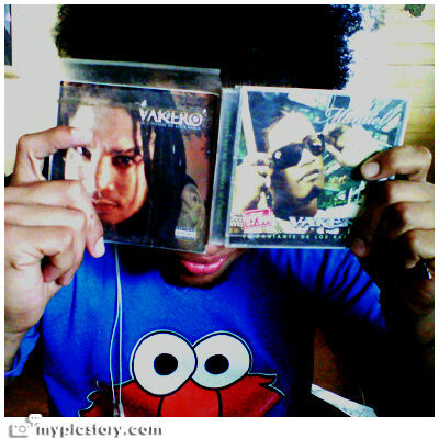 Aprendiendo de mi leyenda viviente , mientras escucho la buena musica de @vakeroSPM ♥ loV♥ (abue)♥♥