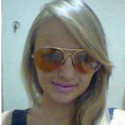 Garanto que irei retribuir c/ meu SORRISO,  minha BELEZA, minha SIMPATIA tudo de ruim que tu me desejou, pois eu tenho Deus na  minha Vida sempre.