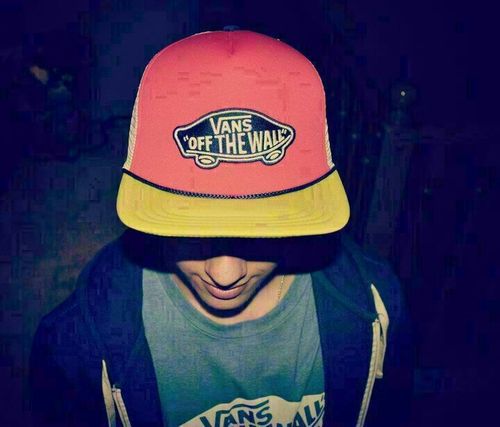 alvarito199812's profile picture. Me gusta la pintura la fotografia y cualquier cosa de locuras.