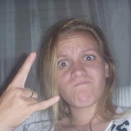 julicaceres1's profile picture. Directioner ♥  Amo a Ed Sheeran ♥  y el fútbol!♥