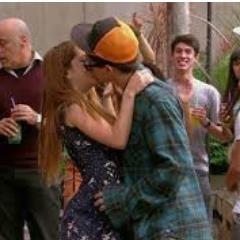 Casal perfeito Morgana e Orelha , o internauta e a feiticeira , kkkk, lindus , 
Ask :  http://t.co/4rQYLPTVMP