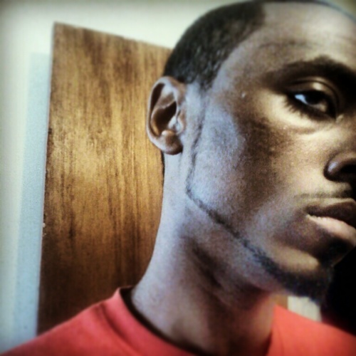 follow me on instagram @thacakeman dnt follow to unfollow I got tha app bitches...#LBVS