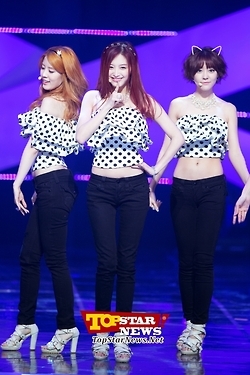 rainbow's underrated leader, kim jaekyung. 88L.