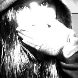 Shii No Te Caigo Bn Me Chupa Un Huevo . 
PD: Te Kiero .i.
