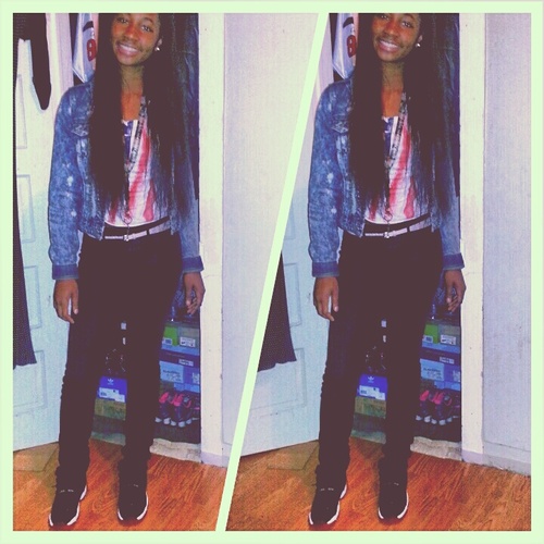Im Pretty And Goofy Cool Af So Follow Me And Get To Know A REAL Person & Follow Me On IG: @Tee_2LEGIT BTW Mention For A Follow Back (: