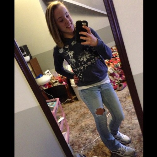Favorite color is Pink. I ❤my boyfriend. I only like real people, if your fake dont waste my time.