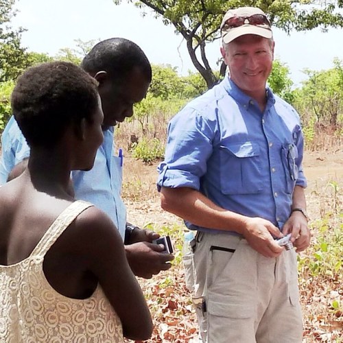 Trustee, board member and retired airline and humanitarian agency CEO.