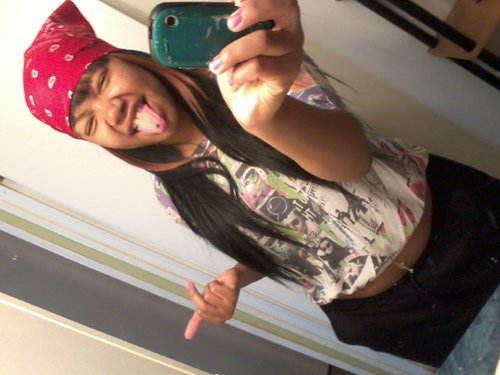 #TeamWendys #TeamHair weave KILLA #Team GIN ONLY #TeamWeirdo #TeamPINKY bt cherokee str8 lol #teamDo u& leave me the FU*K ALONE!!