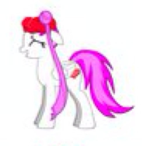 @mlp_Flashy's little sis. Cheerleader! Just graduated from LPU.