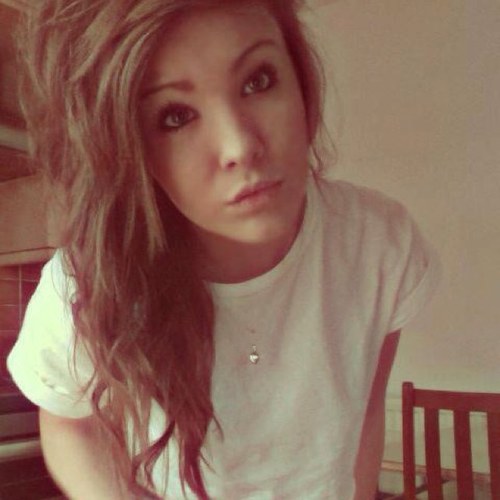 follow&ill follow back..
add me on facebook; caitlin mothershaw