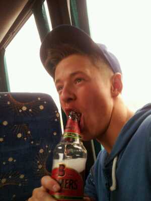 Ordinary 18 year old, 2nd year apprentice carpenter. Instigram- adamparry4. Facebook- adam lewis parry #LiveFastDieYoung #MagaJuly2013!