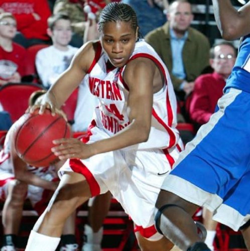 #WKUAlum 👩🏽‍🎓 #DoaneAlum 🎓 #LadyTopperLifer⛹🏽‍♀️🏀 #GoTops