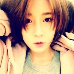 @_fyclosed. 5dolls mama ;A; dulunya maknae (?) udah segitu aja.