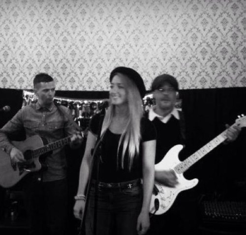 5 Piece band from Stockport. A lit'l bit of Indy, Rock & Funk! Check us out!! http://t.co/TKTqiUPgtN
We Follow Back ;-)
