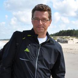 AkselrodFoma's profile picture. Пиво, футбол, книги, общение и другие мелкие радости, которые украшают нашу серую жизнь.