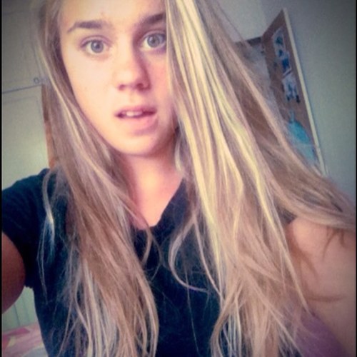 Hi im georgia i am 12 and i love essie my guide dog and my bff phoebe and i live in melbourne xxxxxx