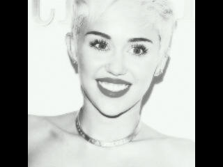SMILERS• Swiftie•Directioner• Kristen Stewart•Mom•AAS. My World, My Life its in my hand.. Not you ;)