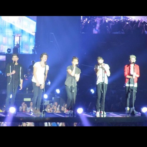 23.12.11onedirection❤ 17.02.12thewanted❤ 16.03.13onedirection❤