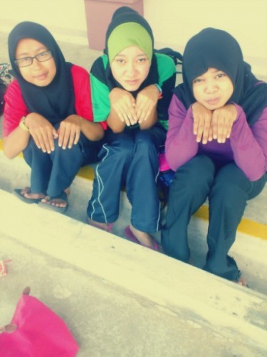 atykha l 17 y/o l kulaijaya , johor l i follow you , follow me back l #superbuncett
