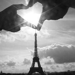 HeartForSomeon1's profile picture. Memang cinta tak harus memiliki, tapi mencintai tanpa dicintai itu rasanya buat galau :') | follow yuk @HeartForSomeon1 kata2nya nyes dihati