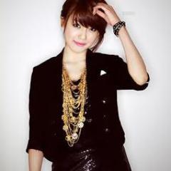 UKISSVISUAL's profile picture. 