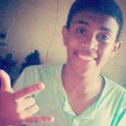 Fofo,louco,dengoso,atentado,amigo,lindo,chato,legal,robacena,MC,funkeiro,rapista ou rappeiro,junto,misturado,alegre...
Siga me ???
Instagram:paulonegrini_