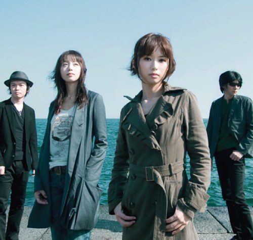 GARNET CROWの歌詞を呟くBOTです。[非公式] 4時間に1回呟いております。 試運転中ですので何かございましたらご連絡下さい。たまに手動発言しております。