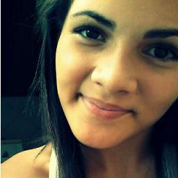 Sorriso nos lábios e Deus no coração! simples assim.... O resto é consequência dos meus objetivos ; )