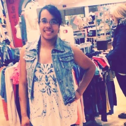 YunqLife21's profile picture. Follow My Twifey @Estrellaa_Reyes