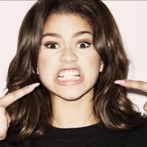 The Swaggy girl who was born in Oakland and has addiction with Frapuccinos,Häagen Dazs and Hello Kitty❤Ladies & Gentlemen this is my idol & im so proud of her❤