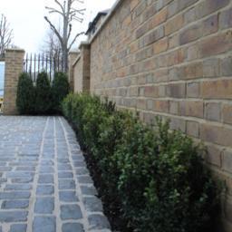 Bespoke paving installations nationwide.We are specialist paving installers in Natural stone and granite setts. Marshalls approved for driveways and patios.
