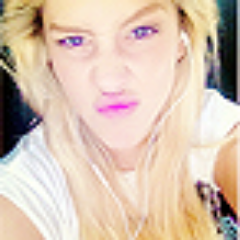 Ela me faz tão bem, sem você não sou ninguém.  Somic 3
