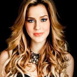 Aquele Abraço Mais Esperado, Ainda Não Aconteceu. Más Aquele Amor Inexplicavel Nunca Morreu ! @sophiaabrahao ♥ Te Amo! 
Since: 06/04/2012...