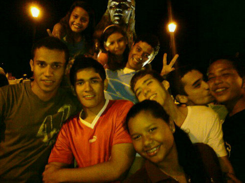 TODOS. LOCOS. JAJAJAJA. =D