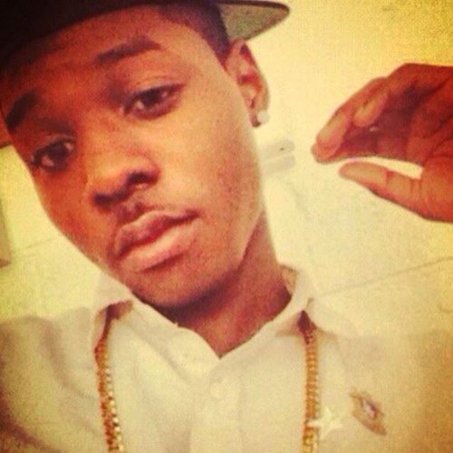 Hunnid Mill Records: Seanie Kush / PrettyBoy / Rapper / Entrepreneur / Husler / TruHippyNiggas / Music Producer / Music Engineer / My Wifey @HemiiBeOn_iTT /