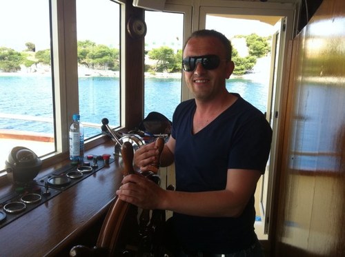 FFado04's profile picture. 