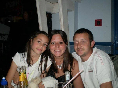 ColcsNelly's profile picture. Don't change yourself to fit in with others, just be you and if there a true friend they'll respect you for that