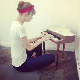 #VoteNeverEver #KCA I love @taylorswift13