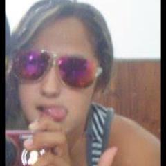 Sou como o vidro ,se cair eu quebro ,mas se pisar eu te corto x) SACOÉ..!