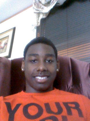 LAMEZ STAY AWAY……… IM A SINGLE ASS NIGGA LOOKIN 4 MZ RIGHT..... LIVES AND GO DA SKOOL IN CLAXTON,GA