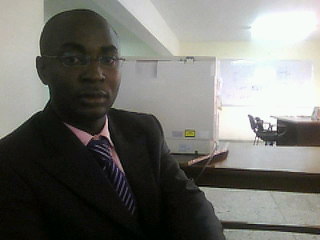 Electrical project Engineer/Consultant. I'm interested in people who are sensitive, good humor.