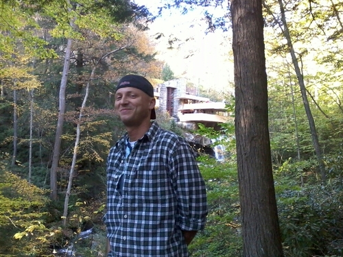 KennethWallac19's profile picture. 