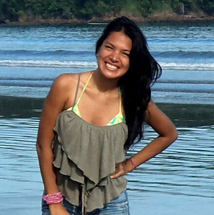 Alegre, sencilla. Si no tienes una sonrisa, te daré una de las mías!
 ♥ familia
 ♥ amigos
 ♥ Ingeniera Industrial #ESPOL